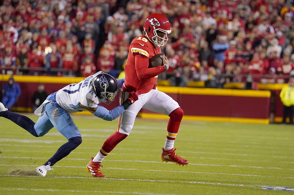 Mahomes helps Chiefs rally past Titans 20-17 in overtime – KGET 17