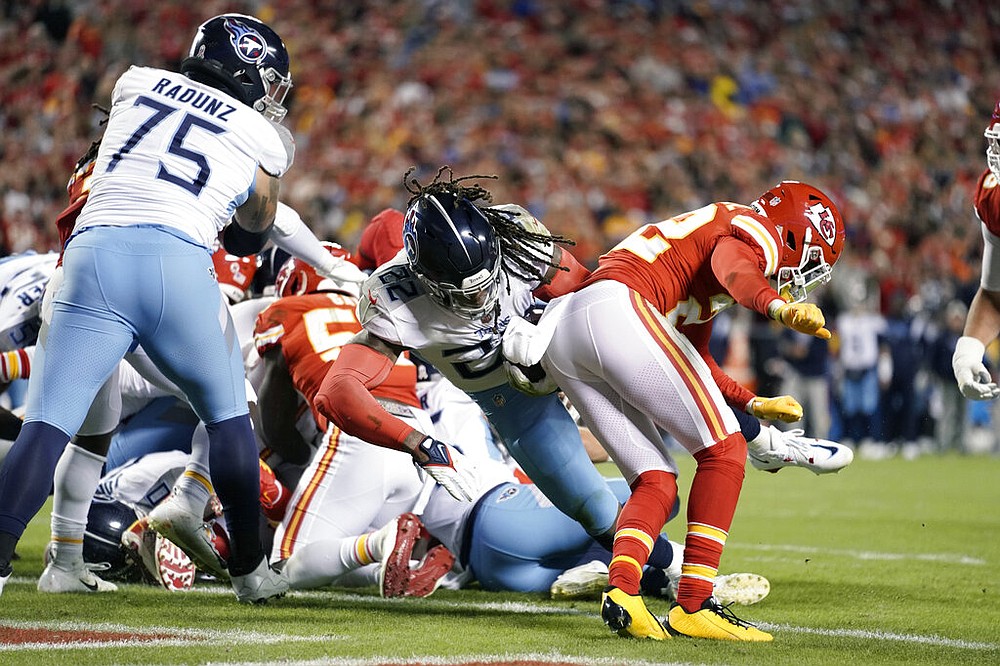 Mahomes helps Chiefs rally past Titans 20-17 in overtime – KGET 17