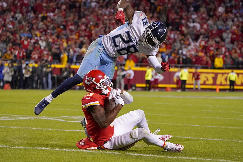 Mahomes, Chiefs top pesky Titans