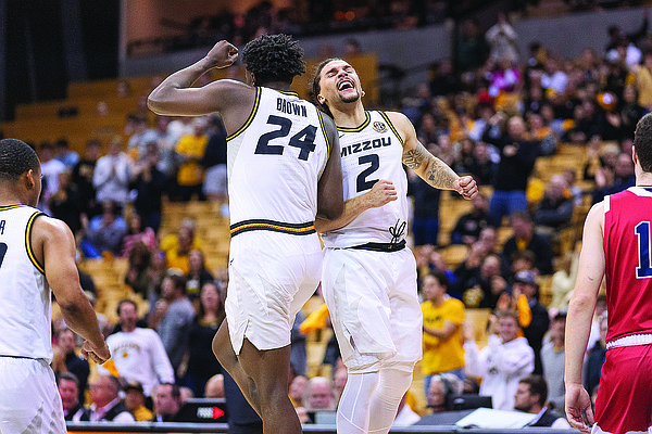 Missouri men open with victory against Southern Indiana