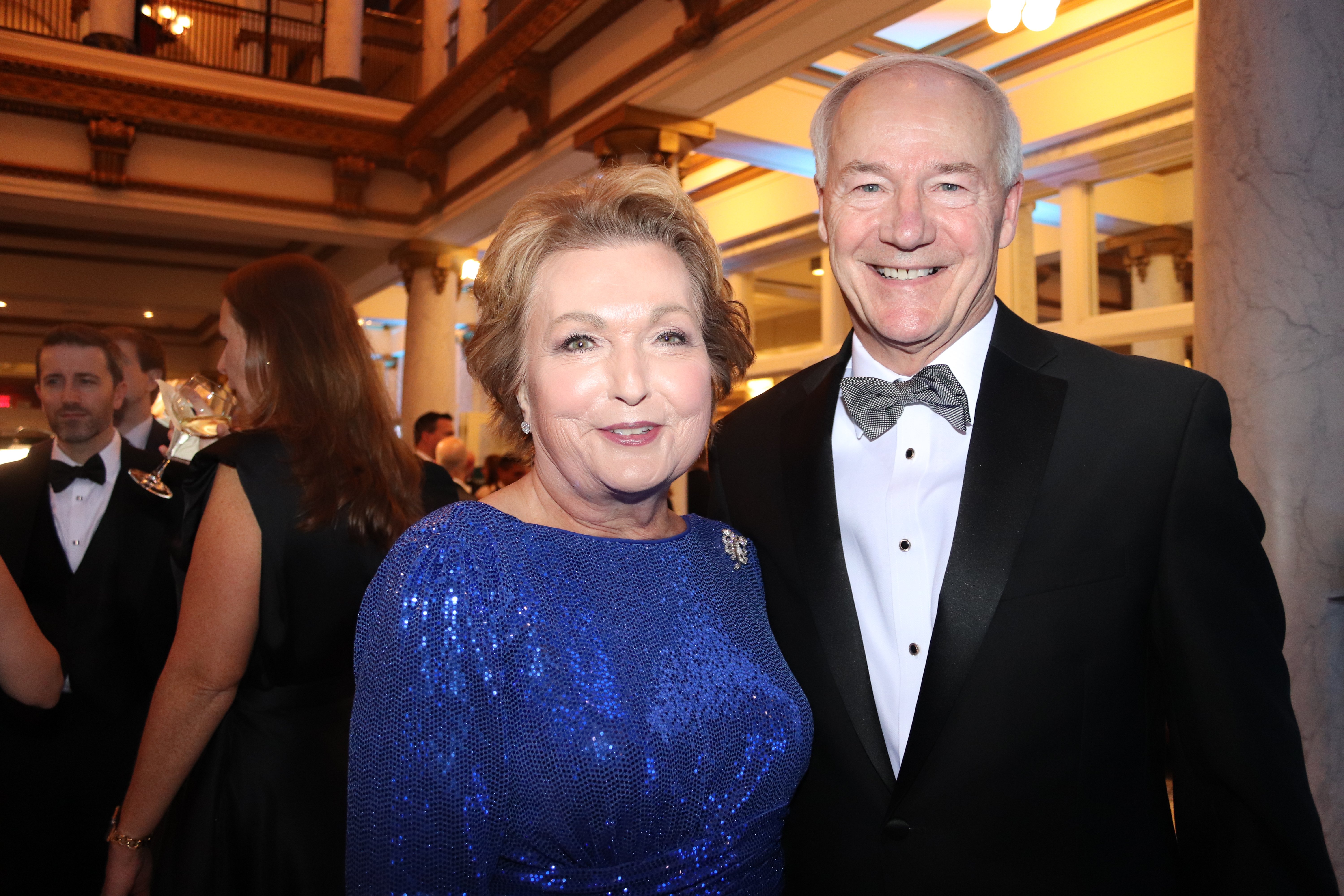 Be gracious to those outside the majority, wife of former governor Hutchinson advises during Rogers appearance - Vimarsana News