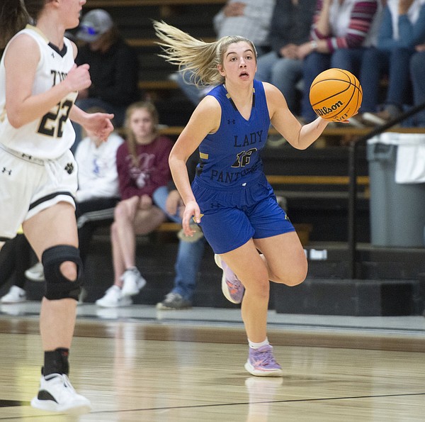 PREP BASKETBALL Bergman girls wins battle of champions in Fort Smith