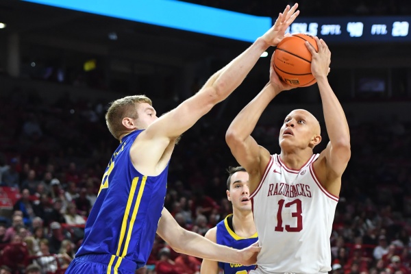 WholeHogSports - Walsh, Council show well in combine scrimmage matchup