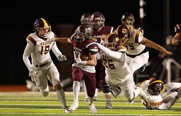 Big 1st half, defensive play let Panthers thrash Wolves - Vimarsana News