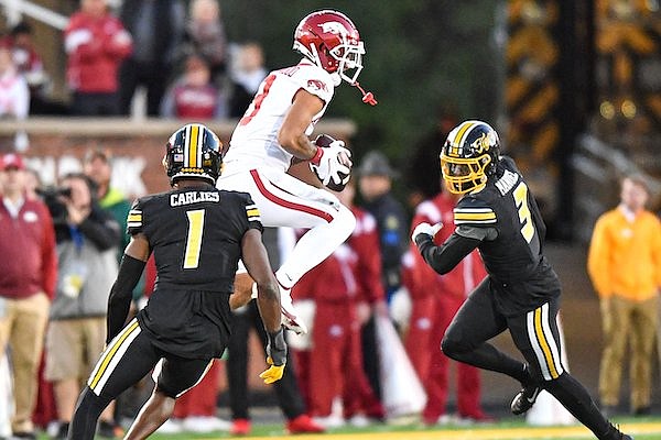 Arkansas Defensive End Trey Flowers Staying For Senior Season