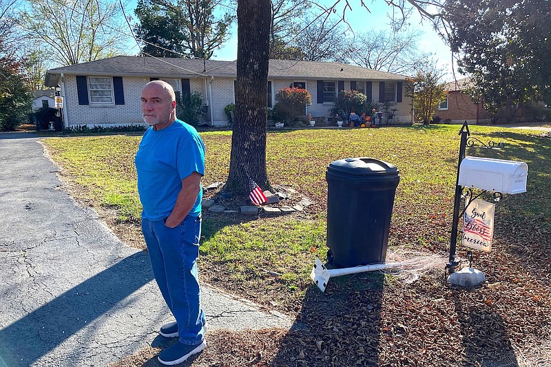 Rick Lucas of Hendersonville, Tennessee, spent five months in the hospital on a ventilator with COVID. When he returned home, he could barely walk. It took him weeks to work up the stamina to make it to the mailbox with the help of a walker. (Blake Farmer/WPLN News/Kaiser Health News/TNS)