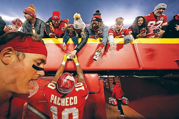 Chiefs News 11/28: NFL may move Chiefs vs Broncos from SNF