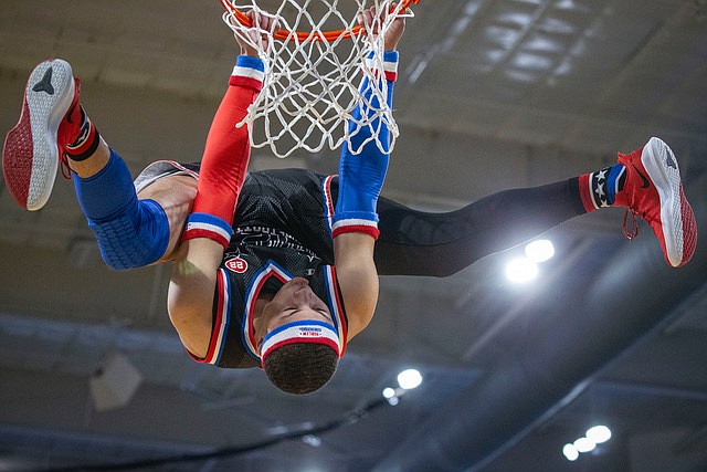 The Harlem Globetrotters take on the Washington Generals April 7 at North Little Rock's Simmons Bank Arena. (Special to the Democrat-Gazette)