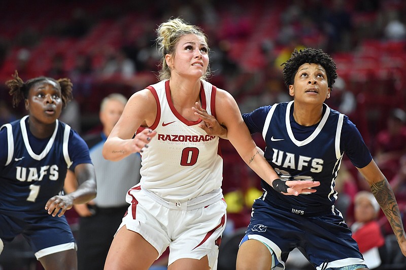 Arkansas guard Saylor Poffenberger and the No. 21 Razorbacks will take on Lamar tonight at Walton Arena in Fayetteville. Poffenberger has been named the SEC Freshman of the Week the past two weeks.
(NWA Democrat-Gazette/Andy Shupe)