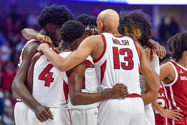 Razorbacks fall 1 spot in latest AP poll | Texarkana Gazette