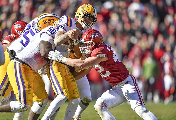 Arkansas linebacker Drew Sanders named AP First-Team All-American