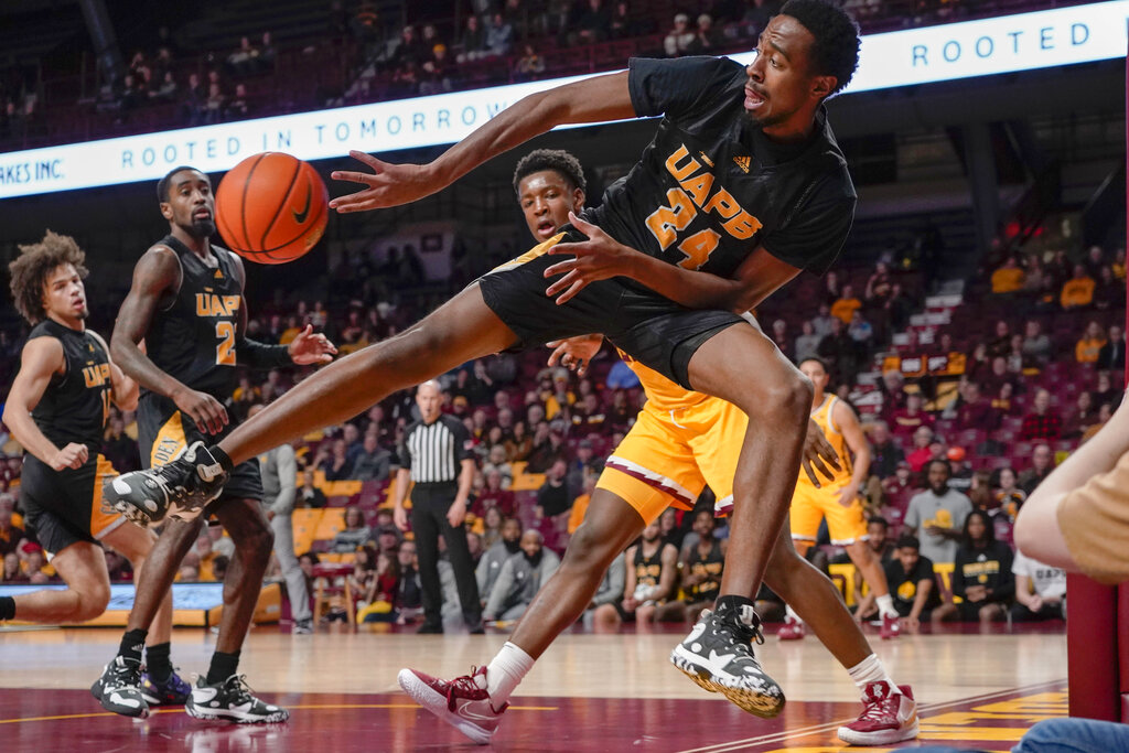 Minnesota breaks free of UAPB for 72-56 win