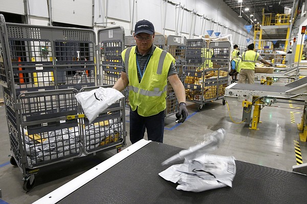 Group says Amazon plastic waste up 18% in '21 - Vimarsana News