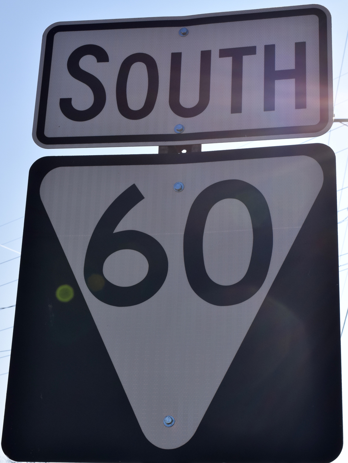 Staff Photo by Ben Benton / A State Route 60 marker stands near along the roadway near Cleveland, Tenn.