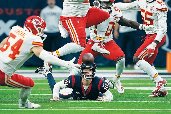 Jerick McKinnon's 26-yard run in OT lifts Chiefs over Texans 30-24 -  Washington Times