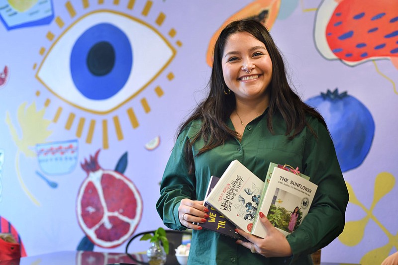 A pop-up bookstore on Chicago's West Side offers pay what you can