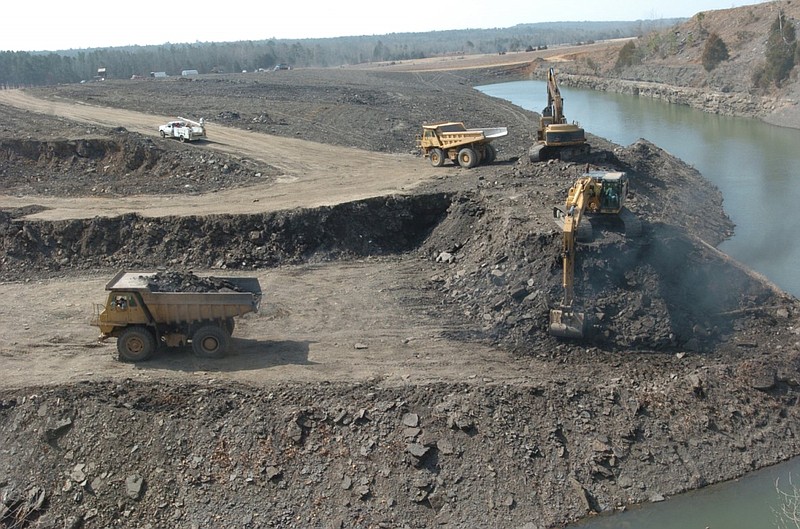 The Arkansas Department of Environmental Quality cleans up the Jacobs-Patterson coal mine north of Clarksville in this March 2006 file photo. (Arkansas Democrat-Gazette file photo)