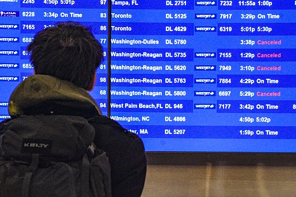 Wild winter storm envelops U.S., snarling Christmas travel - Vimarsana News