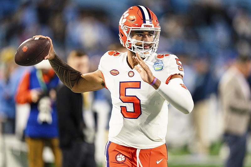 Ex-Clemson QB Uiagalelei says he’s transferring to Oregon State ...