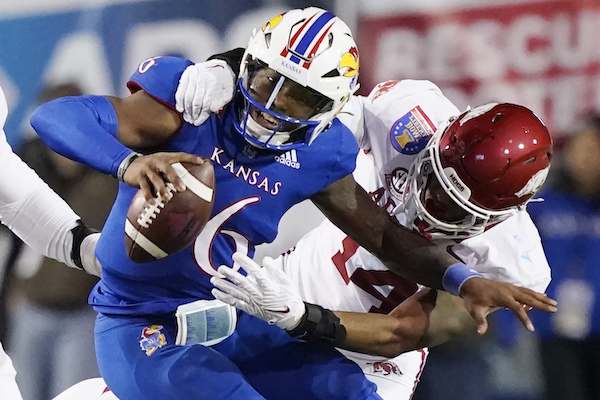 WholeHogSports - LIVE UPDATES: Arkansas faces Kansas in Liberty Bowl - Vimarsana News