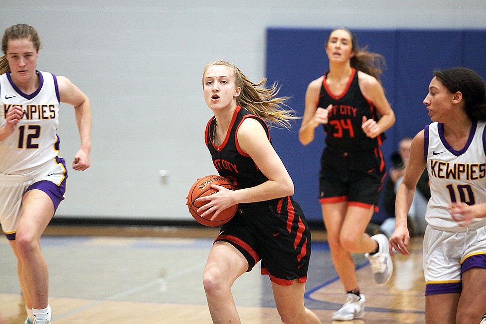 Women's Basketball ready to start MIAA action in Jefferson City