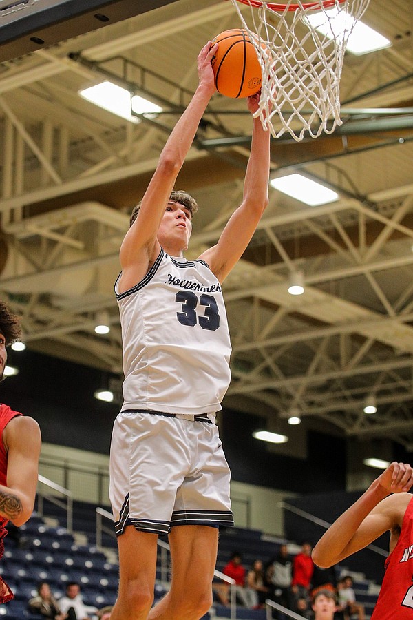 PREP BASKETBALL Anderson’s second dunk helps Bentonville West hold off