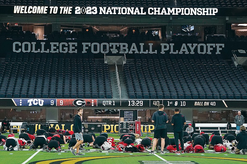 Defending national champion Georgia pounds TCU in college football