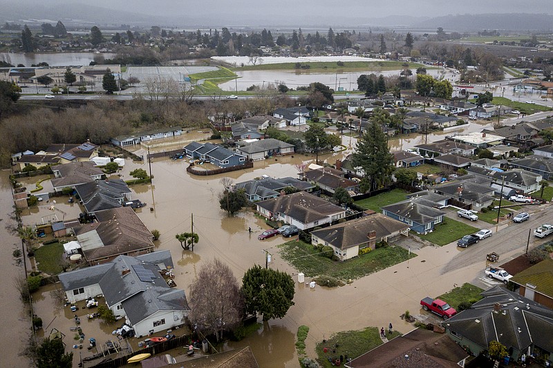 California storms persist with deluges, mudslide threats | Chattanooga ...