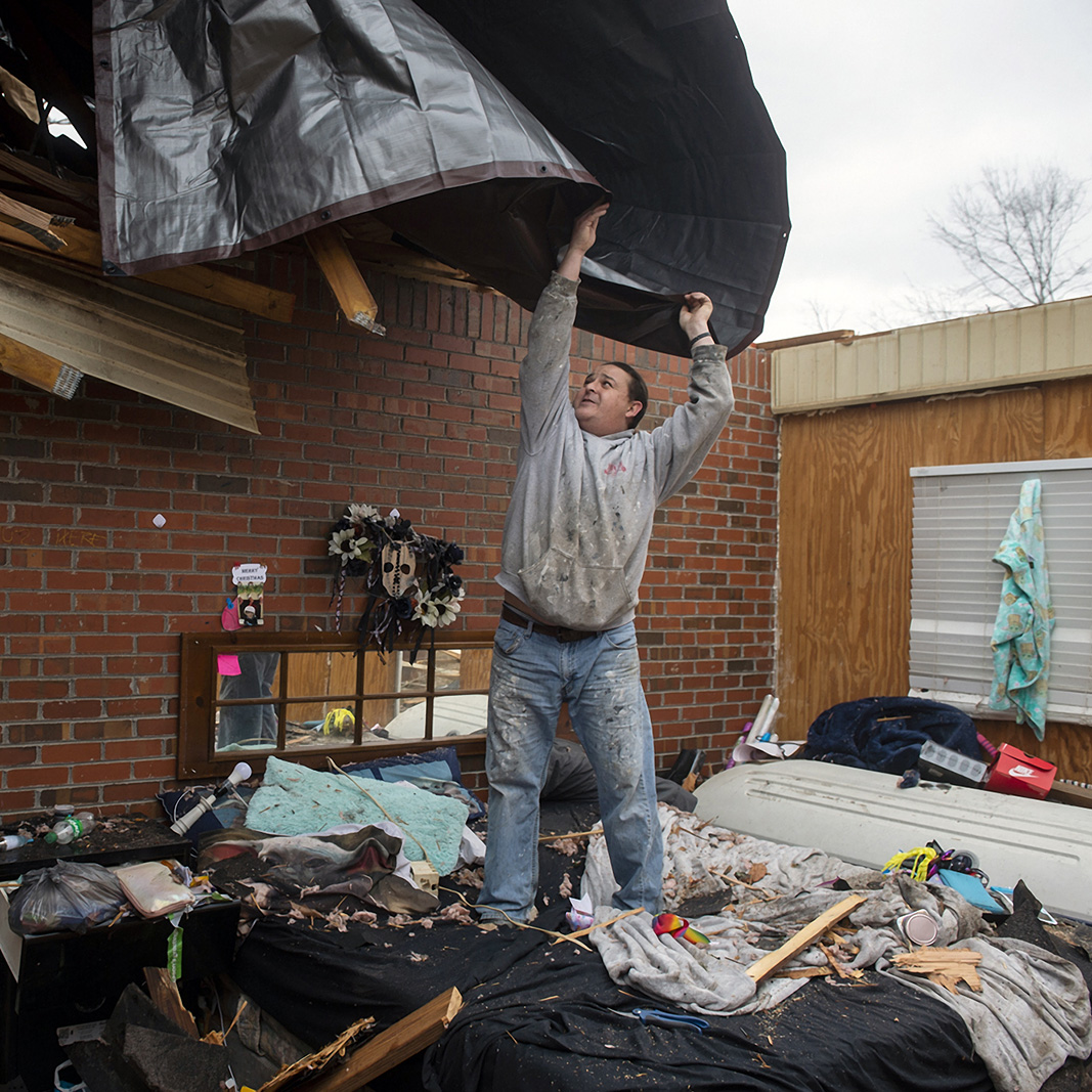 Survivors Dug From Tornado’s Debris | Northwest Arkansas Democrat-Gazette