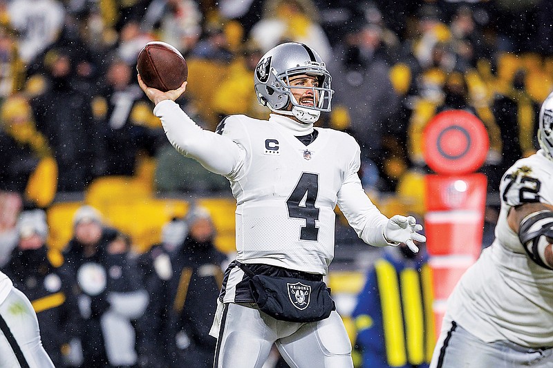 Raiders QB Derek Carr says he embraces challenge of new city, team