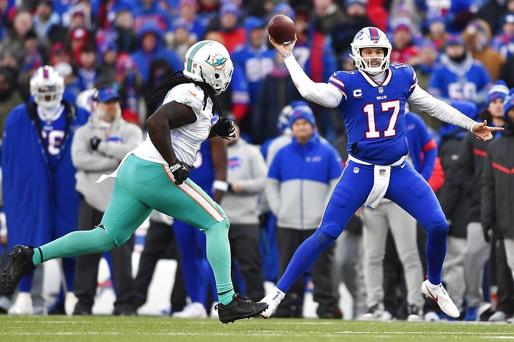 Upset avoided: Buffalo survives 3 turnovers, Miami