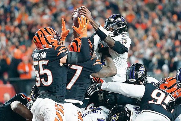 Hubbard’s 98-yard Fumble Return Lifts Bengals Past Ravens