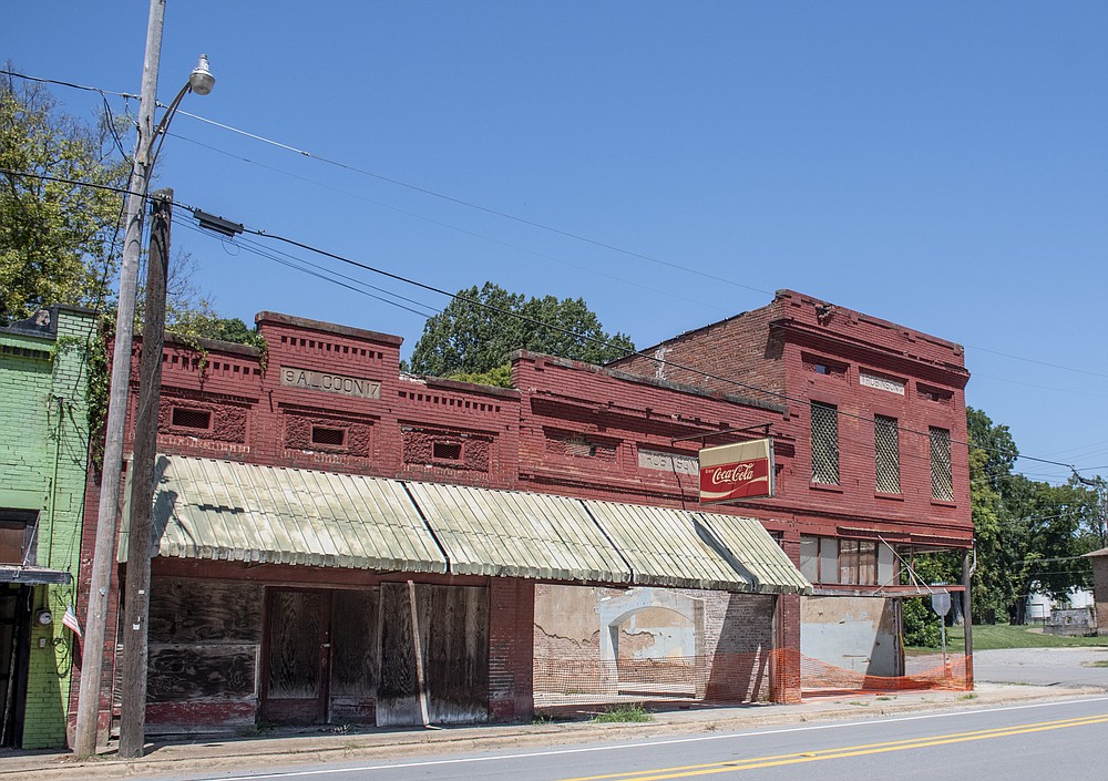 Renewal plan sprouts for endangered Robinson Building in DeValls Bluff