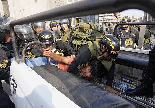 Peruvian police block crowds of protesters from Congress - Vimarsana News