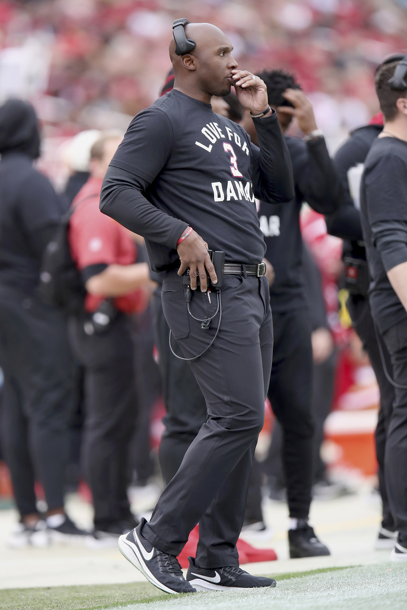 49ers defensive coordinator DeMeco Ryans balances time between playoff game  prep, upcoming interviews with Texans, others