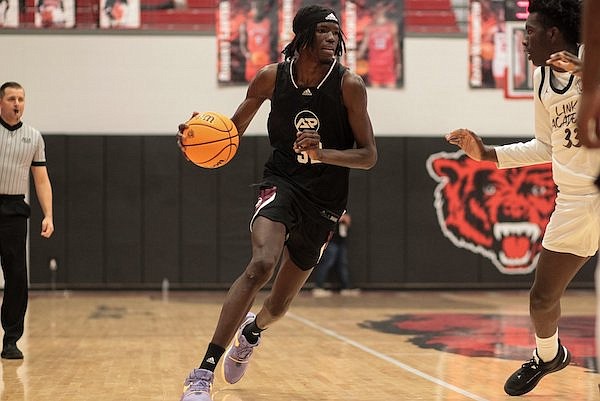 2 Arkansas signees selected as McDonald's All Americans - Vimarsana News