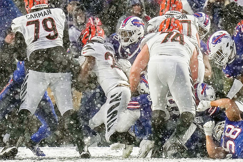 line on bengals bills game