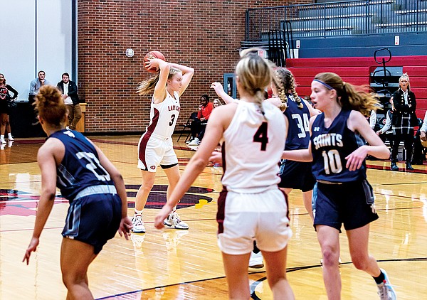 Jefferson City girls hustle their way past Aquinas - Vimarsana News