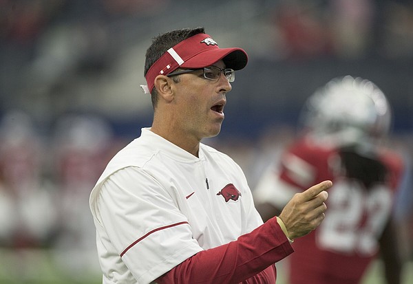 4-star QB Jackson commits to Hogs - Vimarsana News