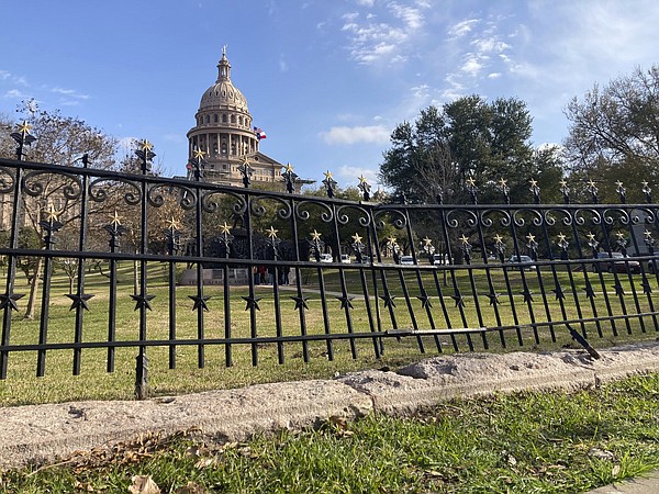 The nation in brief: Driver held after crash at Texas Capitol - Vimarsana News