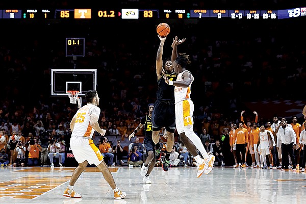 Gholston's 3-pointer at buzzer sends Missouri past No. 6 Tennessee - Vimarsana News