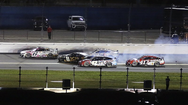 IndyCar's Daly drives into Daytona