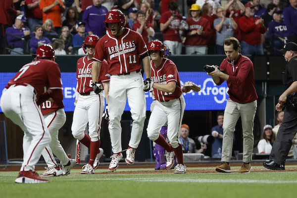 WholeHogSports - Vanderbilt beats TCU, returns to the finals