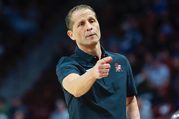 LIVE UPDATES: Razorbacks play host to Florida - Vimarsana News