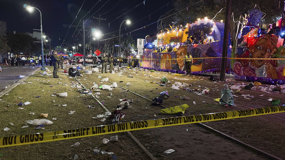 Mardi Gras parade shooting in New Orleans kills 1, hurts 4 ...