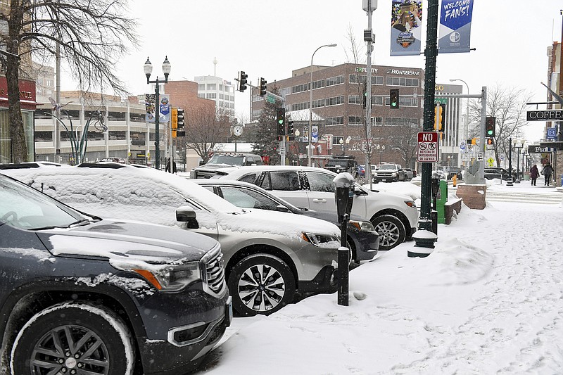 Upper Midwest braces for blizzard, nearly 2 feet of snow Chattanooga