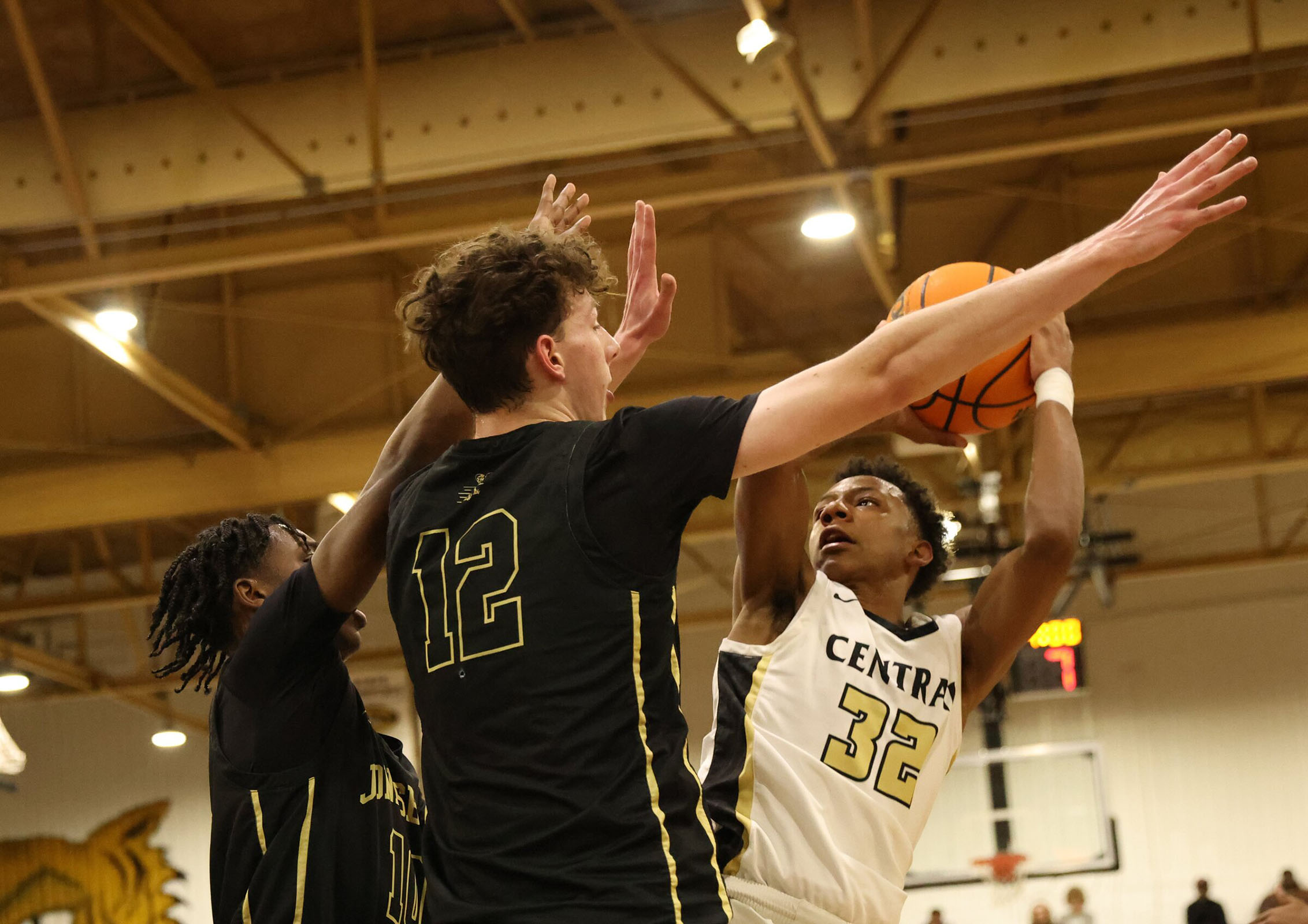 PREP BASKETBALL: Class 6A seeding still up in the air - Vimarsana News