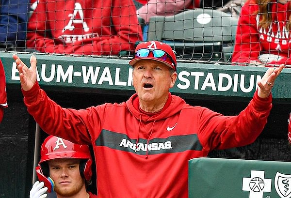 Hogs lose series finale as bullpen allows 10 runs - Vimarsana News