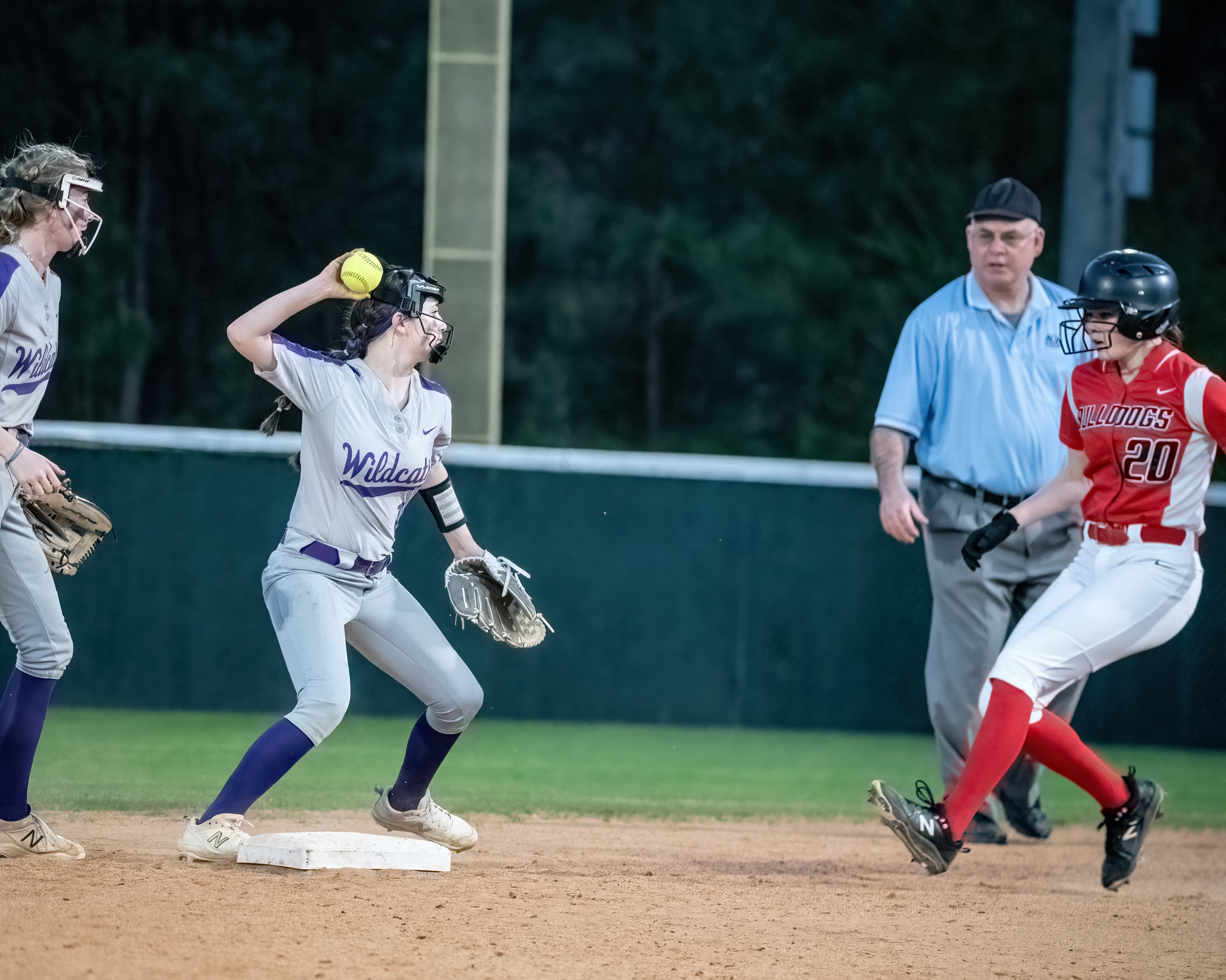 Lady Bulldogs rip El Dorado in softball - Vimarsana News