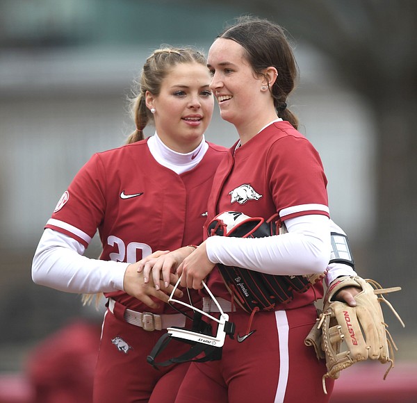 UA SOFTBALL: Herron shines on gloomy day with one-hitter for Razorbacks ...